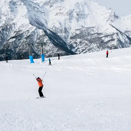 Villaggio Olimpico * ססטריארה